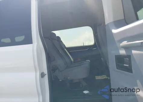 2015 Ford Transit Xlt z USA, uszkodzony, nr VIN 1FBZX2ZM0FKB01738